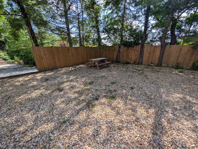 Building Photo - 604 Yarborough St