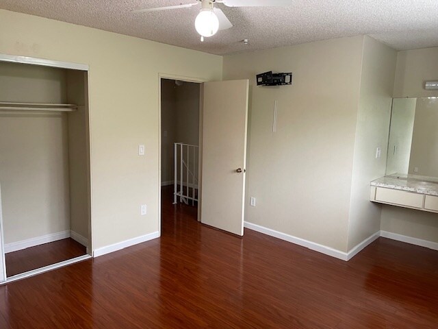 Large closet mirror and vanity in Master Bedroom - 16522 Hillview Cir