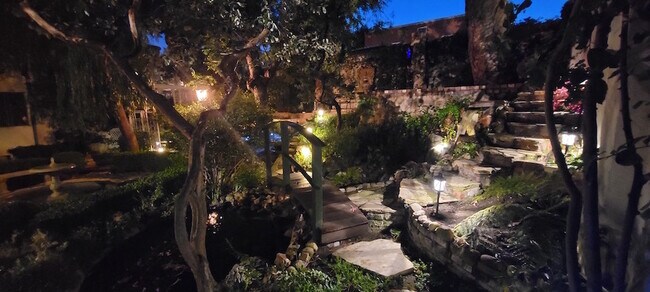 Building Photo - 2057 N Las Palmas Ave