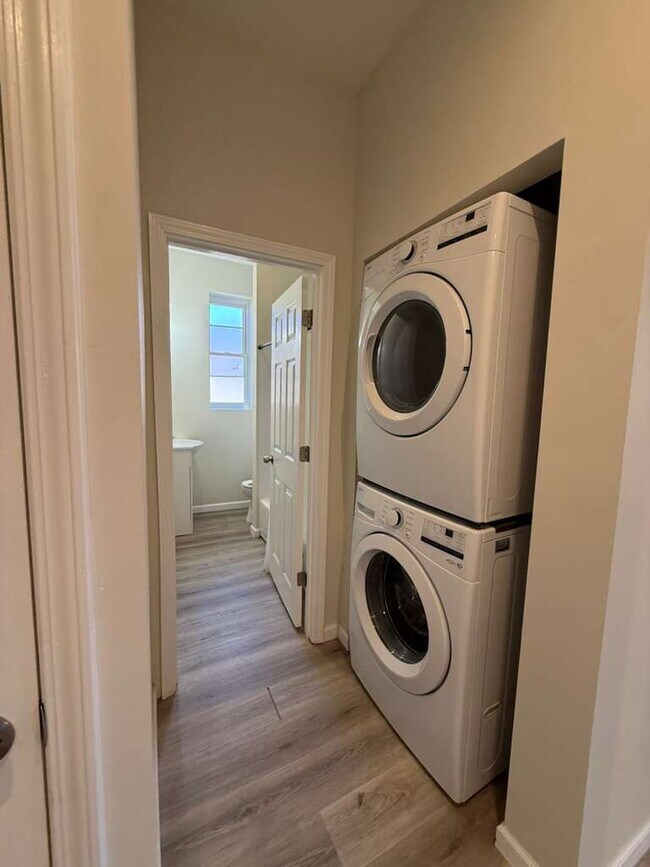 Building Photo - 3215-3217-3217 Nebraska Ave