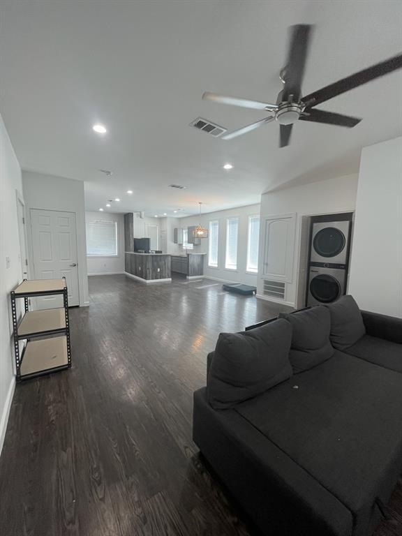 Building Photo - 160 Pope Bend S