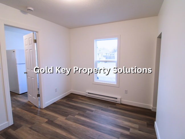 Building Photo - 4105 Main St