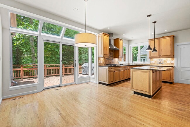Building Photo - 7926 Long Ridge Ct