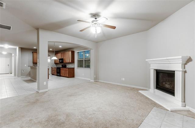 Building Photo - 908 Silver Moon Dr