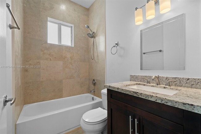 Building Photo - 3506 NE 166th St