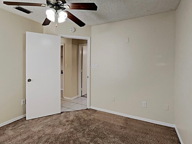 Building Photo - 1603 Winter Green Blvd