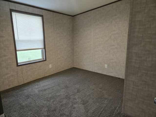 Building Photo - 13 N Roxbury Dr