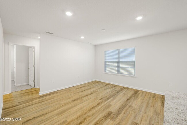 Building Photo - 5033 Rivergrass Dr