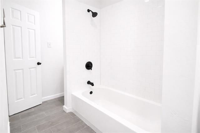 Building Photo - 9600 Royal Ln