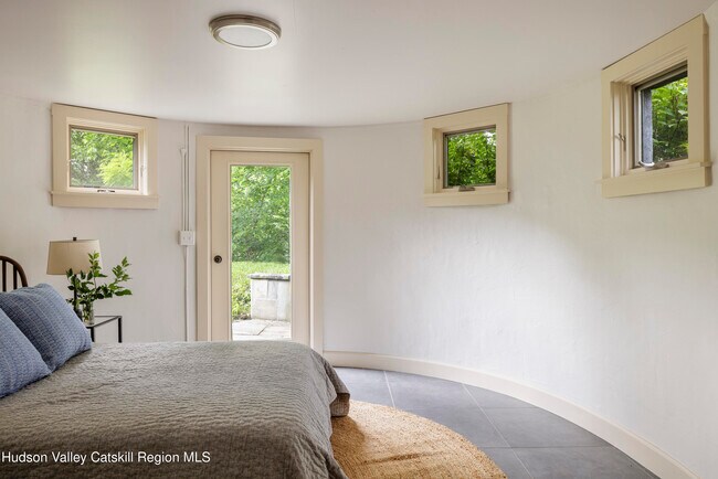 Building Photo - 243 Morton Rd