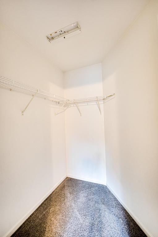 Building Photo - 3147 Saganashke