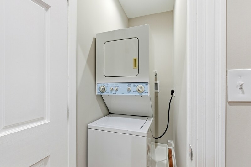 Building Photo - 2215 E Biddle St