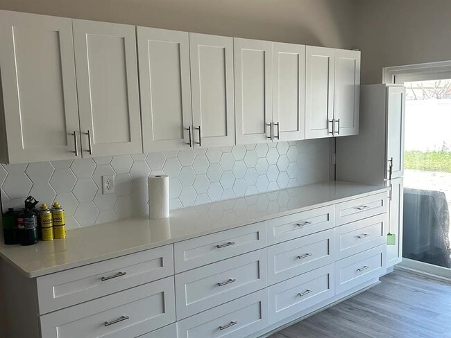 Building Photo - 7780 Newlan Dr