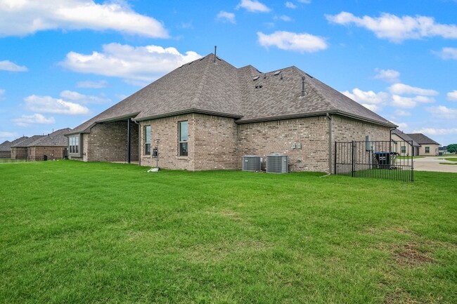 Building Photo - 8165 Honeywell Ave