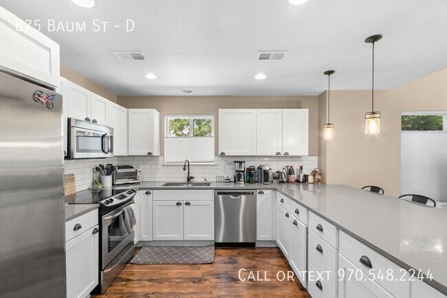 Building Photo - 875 Baum St