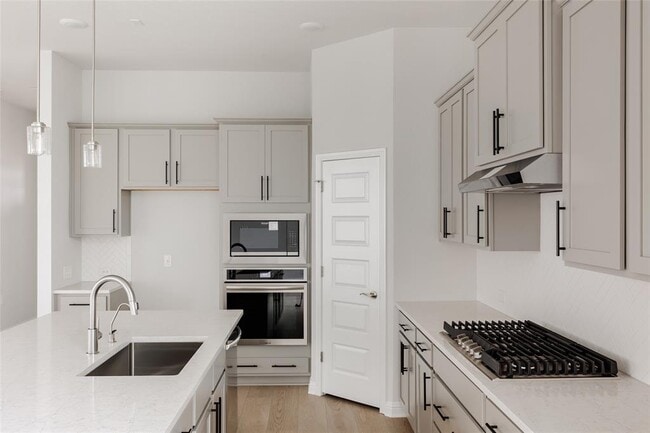 Building Photo - 8512 Dongan Dr