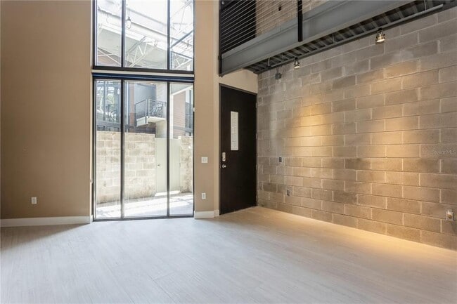 Building Photo - 217 N 12th St