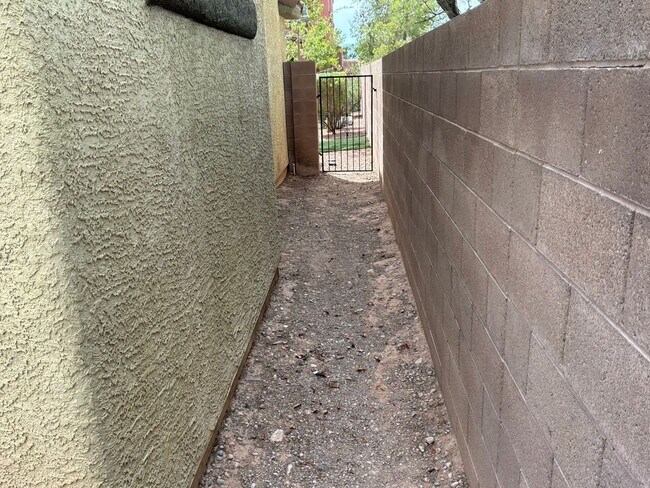 Building Photo - 5150 Silent Valley Ct