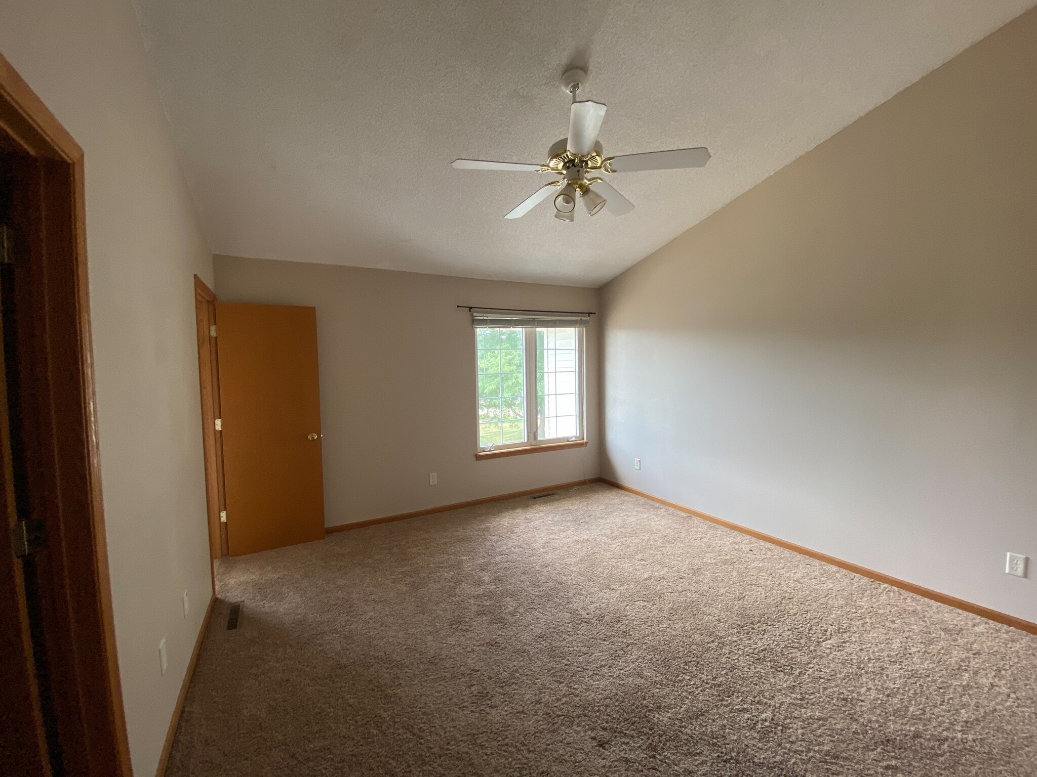 Building Photo - 1502 McKinley Pl