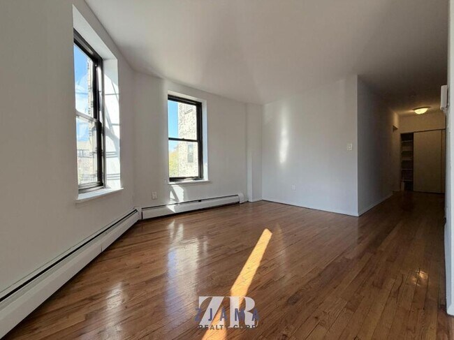 Building Photo - 1 bedroom in BROOKLYN NY 11226