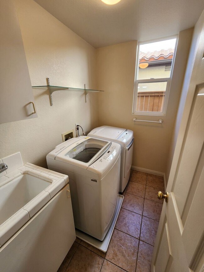 Building Photo - 4S Ranch | Beautiful Large Home | 4 Bedroo...