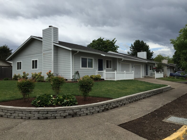 Building Photo - 4697 Marshall Ave