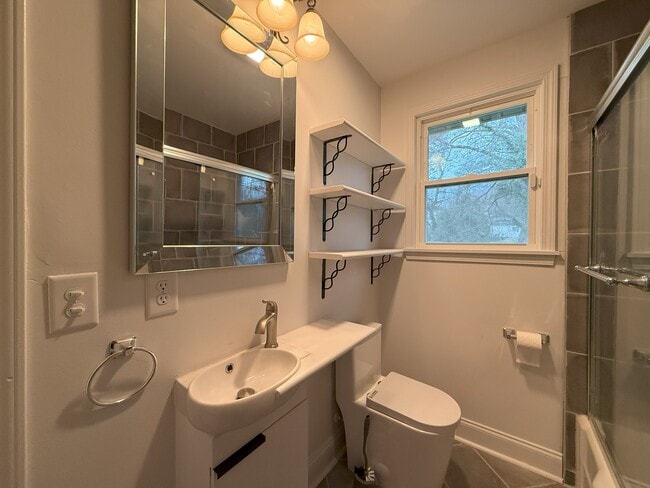 Building Photo - 2763 Catalina Ave