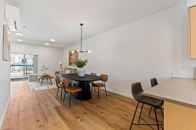 Building Photo - 7475 W Swain Ln