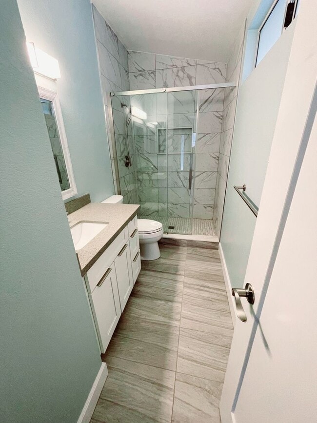 Building Photo - Conveniently Located Single Level Soda Cre...