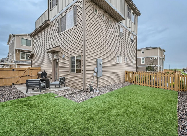 Building Photo - 10003 Yampa Ct