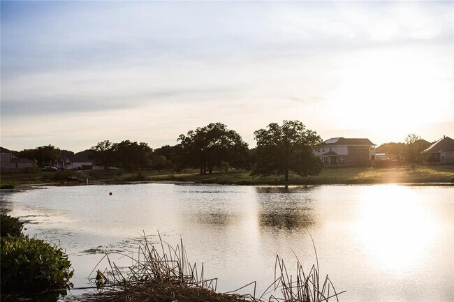 Building Photo - 140 Los Olives Ln