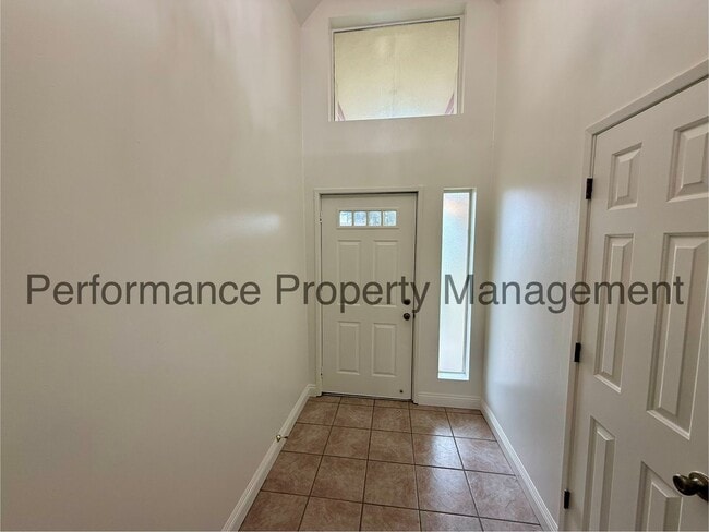 Building Photo - Stunning 3 Bed/2 Bath NW Bakersfield Ranch Home w/ Pool, Solar & $0 Deposit Option