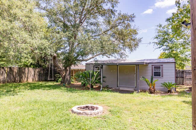 Building Photo - 2831 Atoka Trail