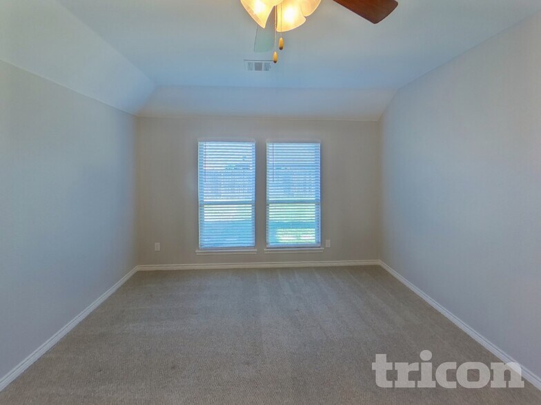 Building Photo - 3213 Shady River Trail