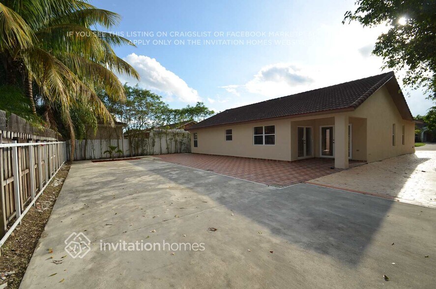 Building Photo - 17123 SW 149th Pl