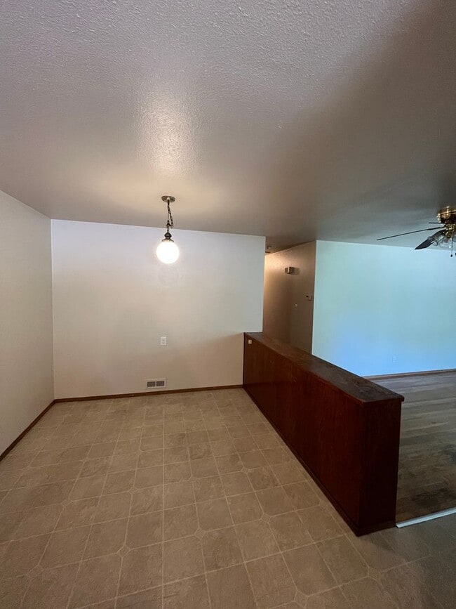 Building Photo - Anderson 1403-1405