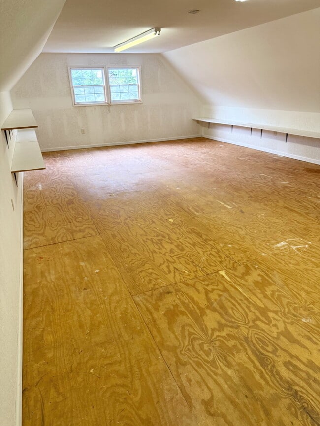 Building Photo - Spacious 3 Bed, 3 Bath Home in Ratcliff Cove Community – Available Soon!