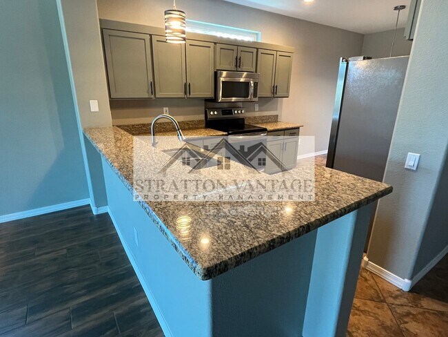 Building Photo - 16289 W Mountain Pass Dr