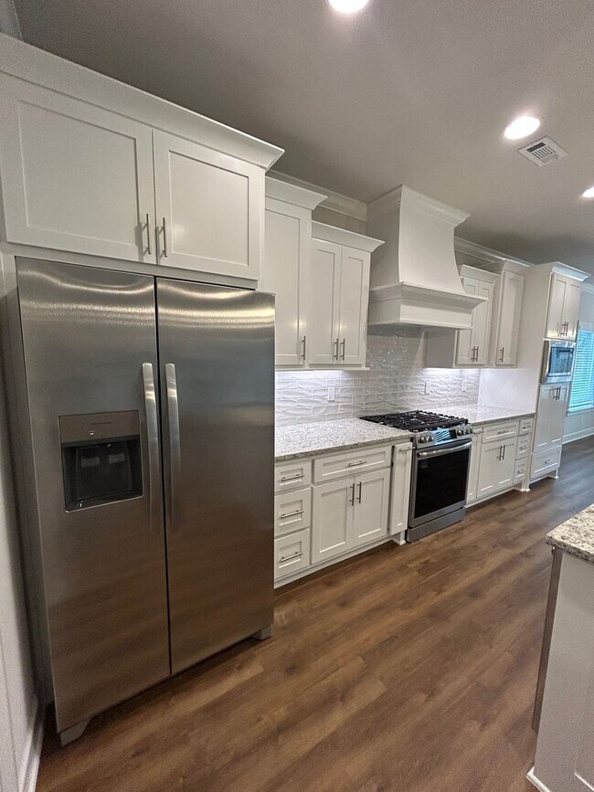 Building Photo - Beautiful Modern Home in Pea Ridge!