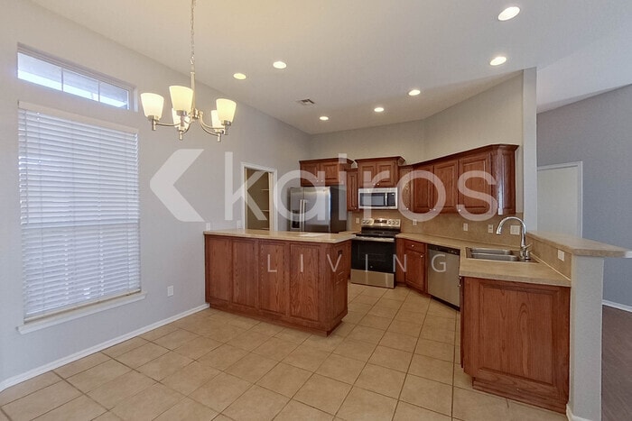 Building Photo - 704 SW 161st St