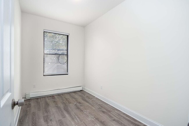 Building Photo - 565 Palisade Ave