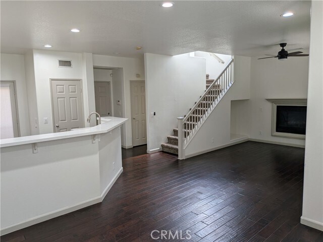 Building Photo - 27 Picket Ln