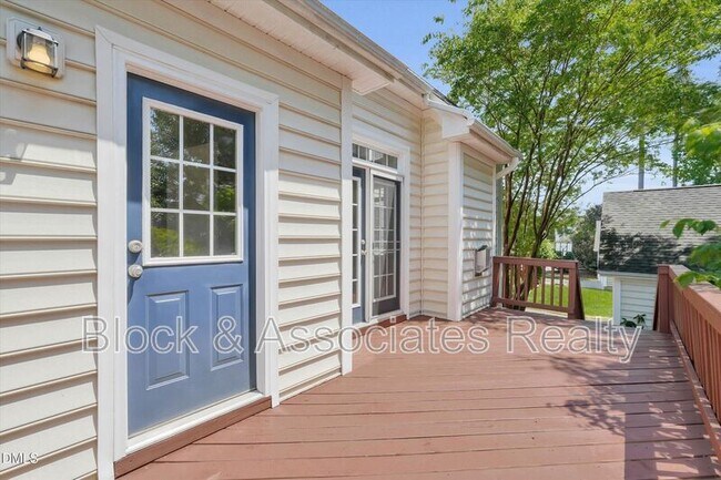 Building Photo - 109 Old Savannah Dr