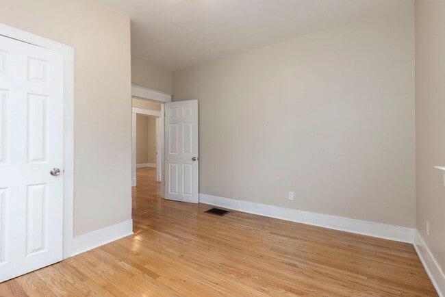Building Photo - 4102 Sunset Ave