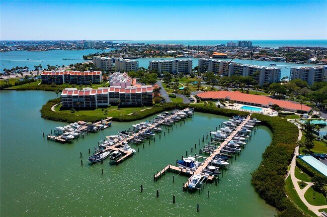 Building Photo - 7907 Sailboat Key Blvd S