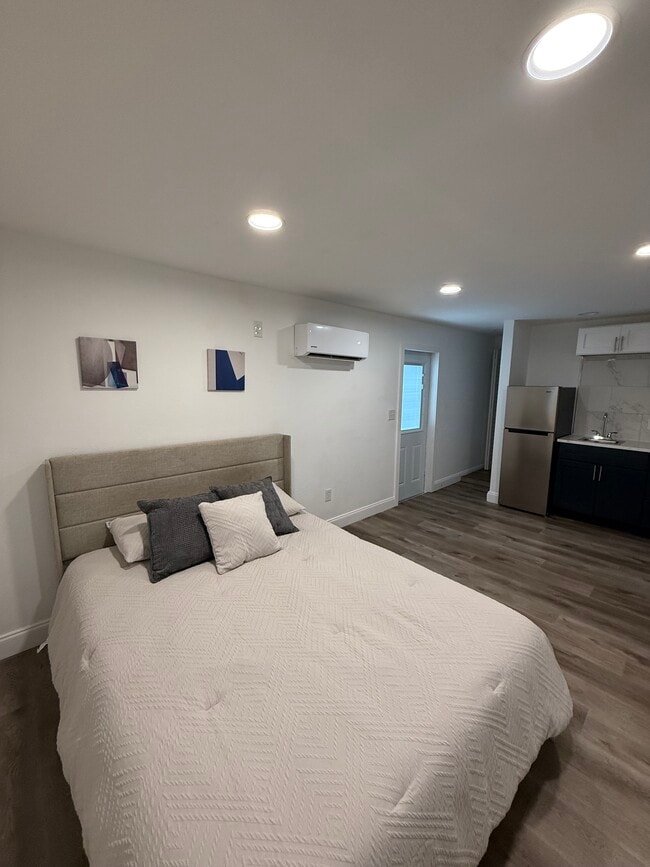 Building Photo - 1804 John Arthur Way