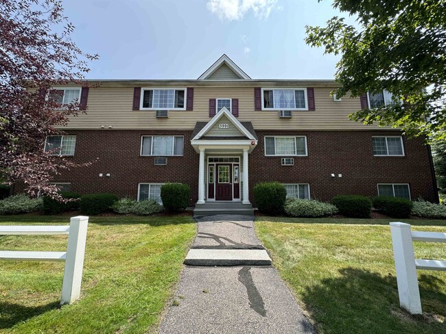 Building Photo - 3981 Brown Ave