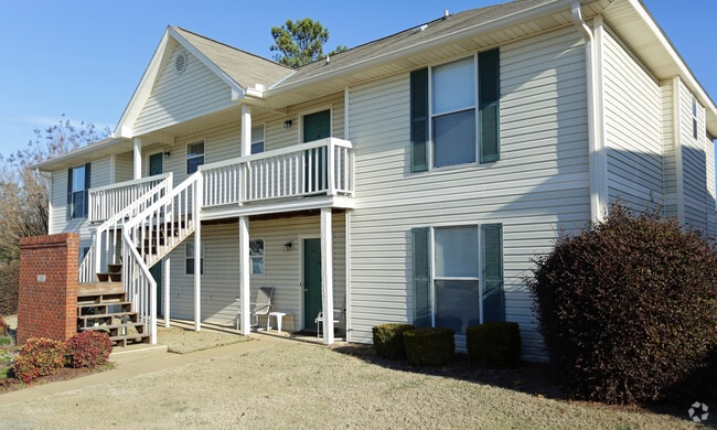 Building Photo - Eagle Pointe Apartments