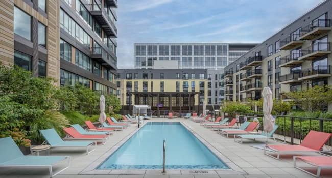 Building Photo - 325 Assembly Row