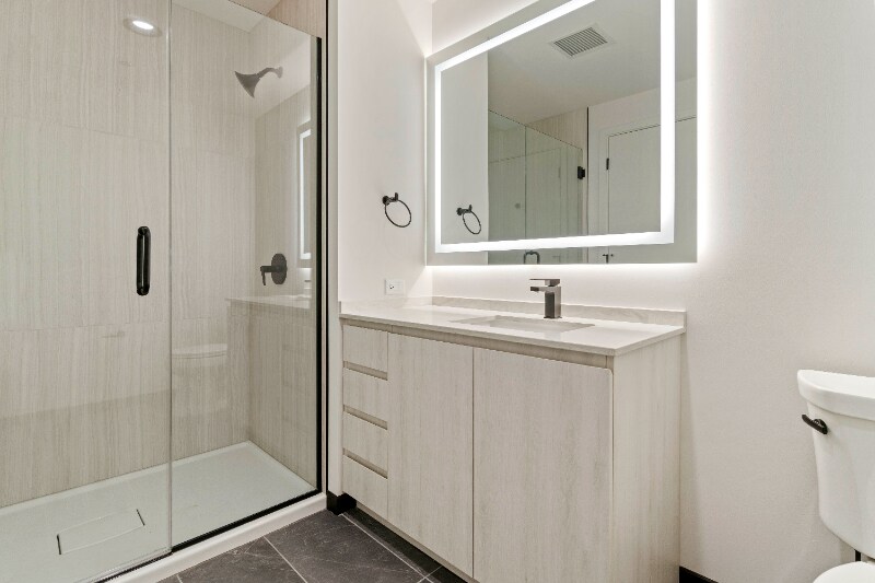 Building Photo - 1415 W Randolph St